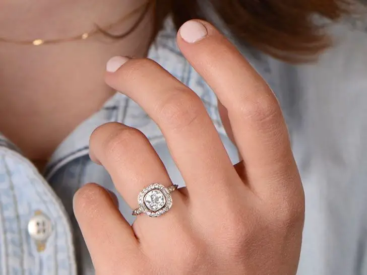 What can $10000 get you for an engagement ring?