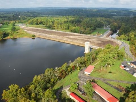 What is the current water level at Rough River Lake?