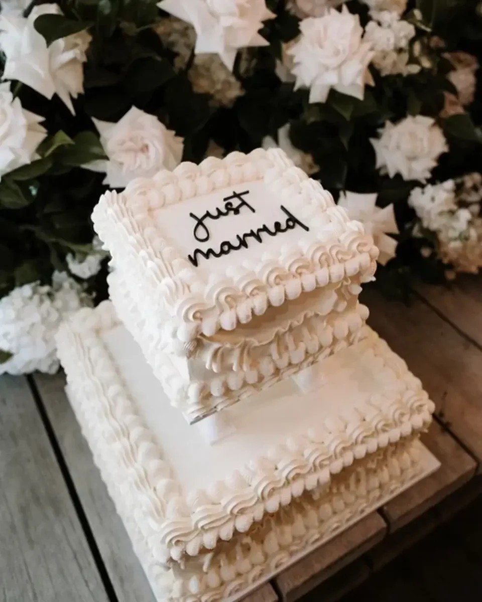 Lambeth style vintage buttercream wedding cake ideas