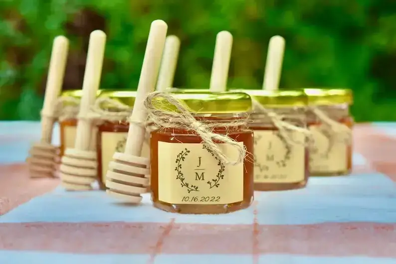 Macaron wedding favours