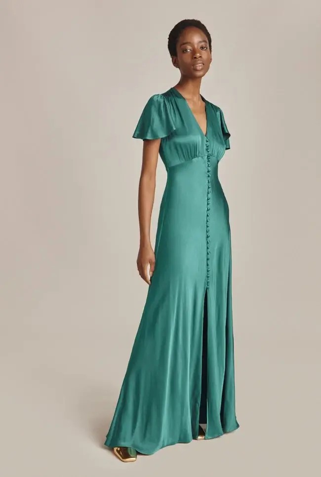 For fashion-forward bridesmaids – ghost