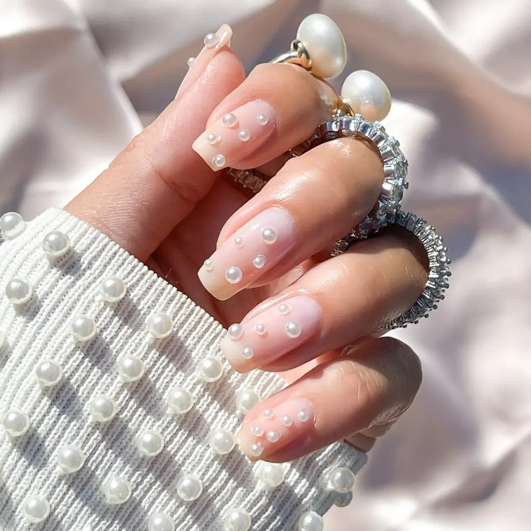 Reverse French tip nails