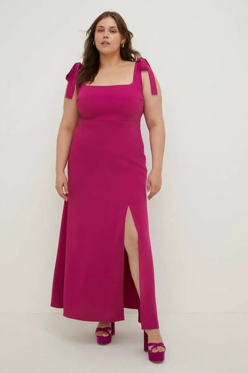 Plus Size Bridesmaid Dresses: Best Places To Shop For Curvy Bridesmaids