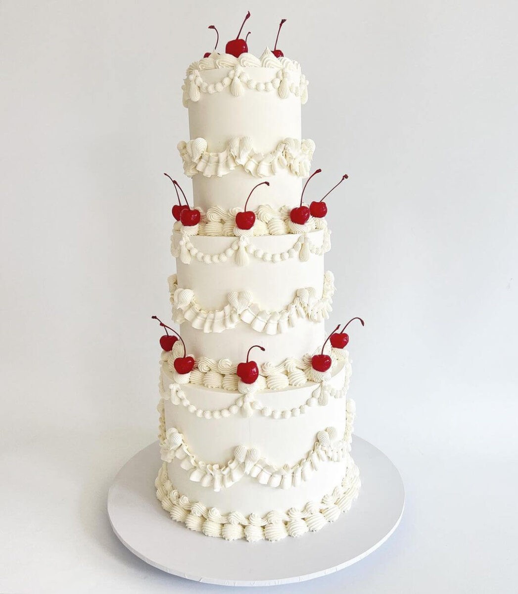 Luxury Vintage Wedding Cake